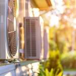 Klimatyzacja w domu po sezonie letnim – dlaczego warto zadbać o serwis jesienią?